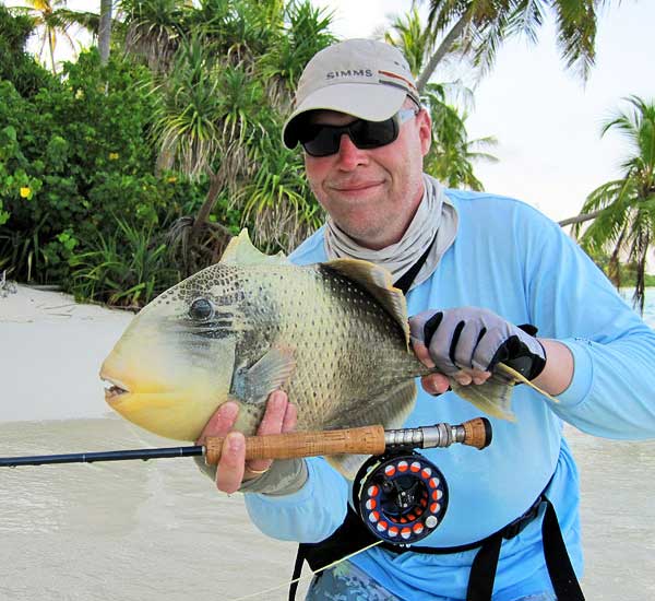 Mit der Fliege am Strand auf Drückerfisch Triggerfish